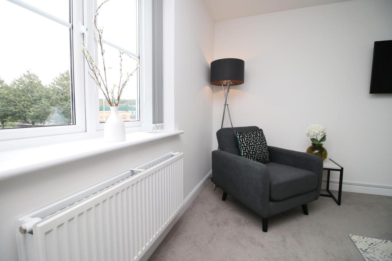 No 43 Stadium Views By Ssw - 2Br, Parking, Sleeps 4, 3Min Walk To Stadium, 10Min Drive To City Centre, Marina And Close To M4 Morriston 외부 사진