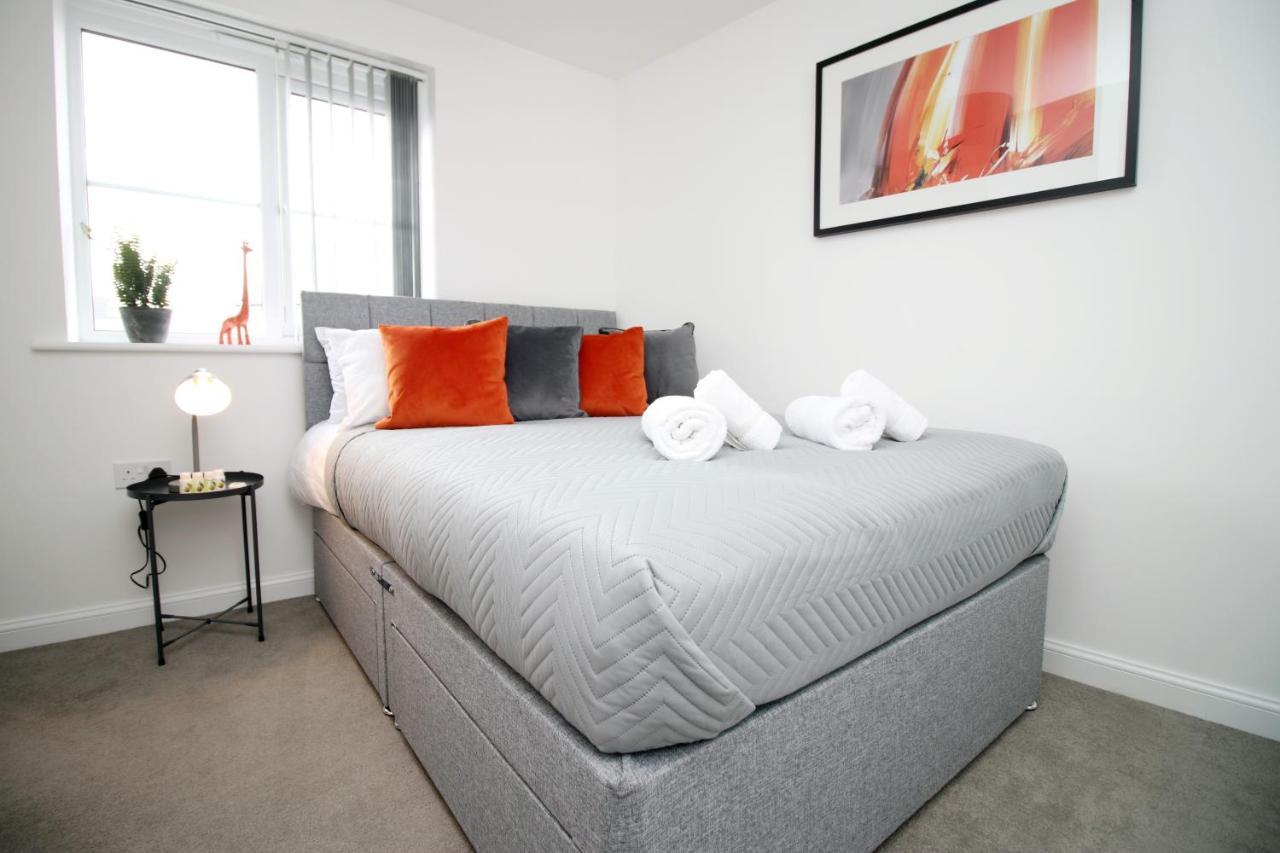 No 43 Stadium Views By Ssw - 2Br, Parking, Sleeps 4, 3Min Walk To Stadium, 10Min Drive To City Centre, Marina And Close To M4 Morriston 외부 사진