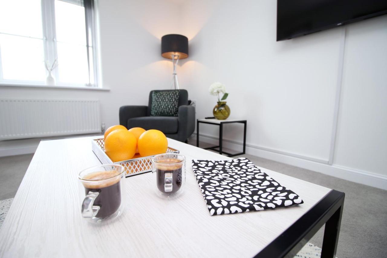 No 43 Stadium Views By Ssw - 2Br, Parking, Sleeps 4, 3Min Walk To Stadium, 10Min Drive To City Centre, Marina And Close To M4 Morriston 외부 사진